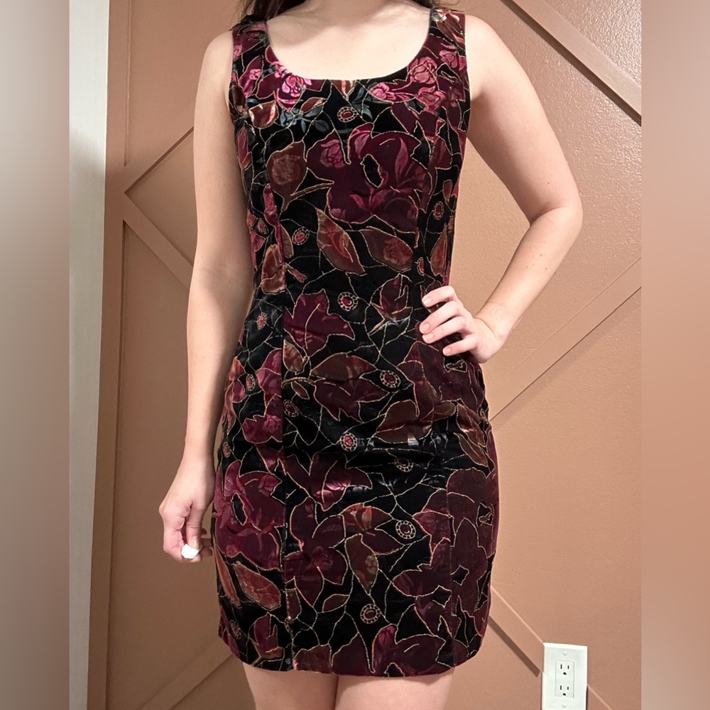 Vintage sleeveless mini dress floral velvet velour pattern